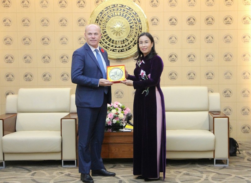 Đà Nẵng phát triển quan hệ hữu nghị và hợp tác với các địa phương, đối tác Canada Đà Nẵng phát triển quan hệ hữu nghị và hợp tác với các địa phương, đối tác Canada