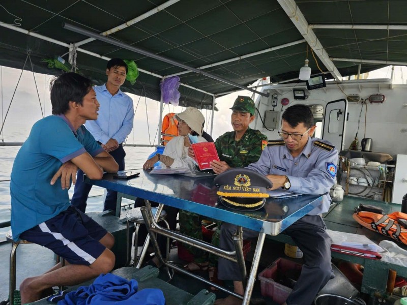 Nghệ An cấp tốc triển khai hành động tháng cao điểm chống khai thác IUU Nghệ An cấp tốc triển khai hành động tháng cao điểm chống khai thác IUU