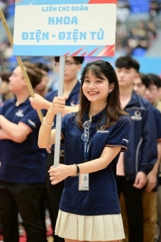 nu sinh khoa hoc cong nghe khang dinh ban linh number 1 tung buoc chinh phuc giac mo nghien cuu