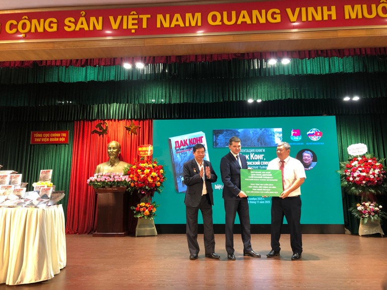 Kể chuyện đặc công Việt Nam tinh nhuệ, táo bạo đến công chúng Nga