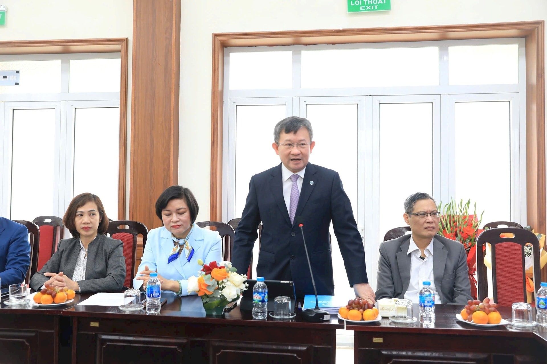 Phát huy sức mạnh đoàn kết trong công tác dân tộc, tôn giáo và đối ngoại nhân dân Thủ đô Phát huy sức mạnh đoàn kết trong công tác dân tộc, tôn giáo và đối ngoại nhân dân Thủ đô