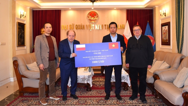 Hội hữu nghị Ba Lan - Việt Nam hỗ trợ nhân dân miền Trung Việt Nam khắc phục hậu quả thiên tai