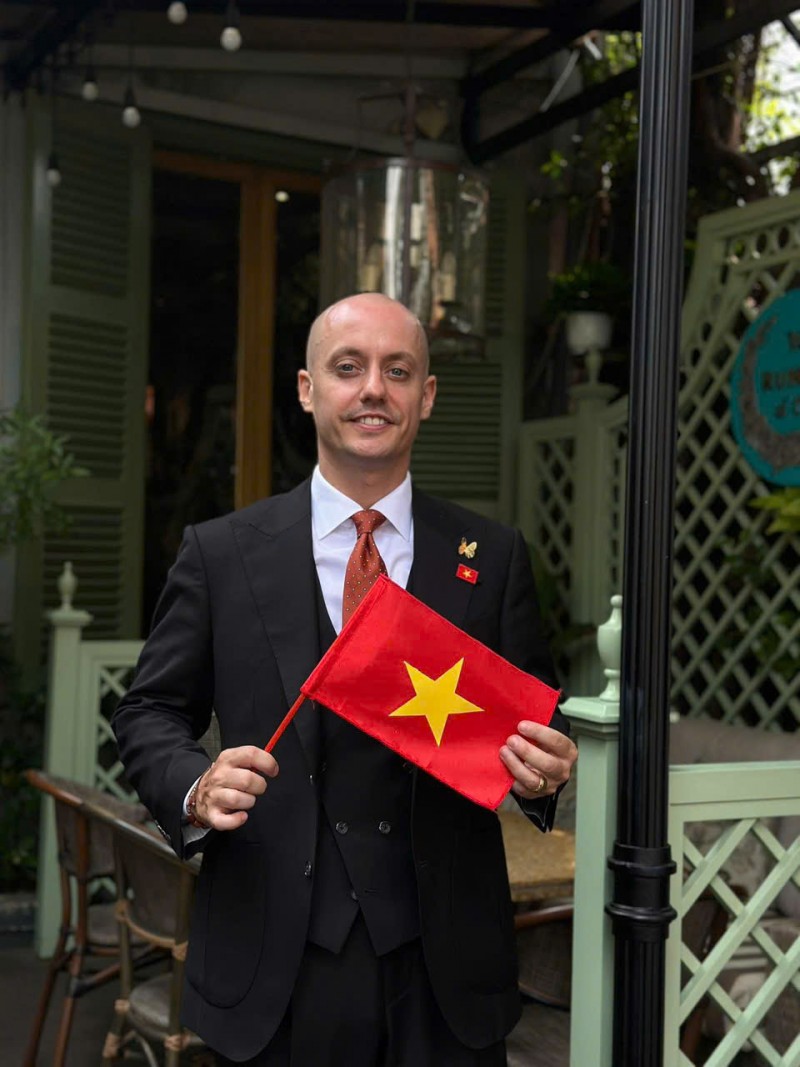 Việt Nam trong tấm lòng bạn bè