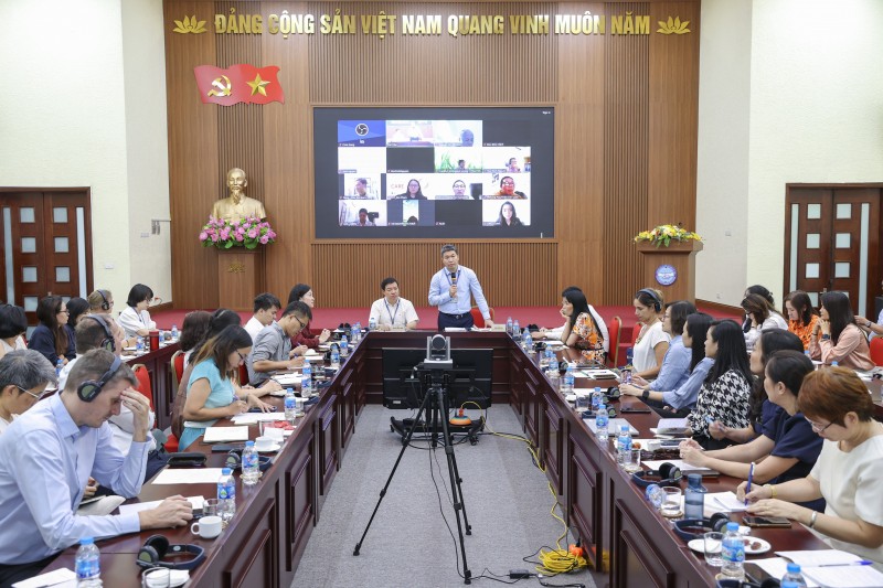 Hội nghị chia sẻ thông tin với các tổ chức phi chính phủ nước ngoài do Liên hiệp các tổ chức hữu nghị Việt Nam và Ủy ban công tác về các tổ chức phi chính phủ nước ngoài tổ chức ngày 17/7 tại Hà Nội. (Ảnh: Đinh Hòa) Hội nghị chia sẻ thông tin với các tổ chức phi chính phủ nước ngoài do Liên hiệp các tổ chức hữu nghị Việt Nam và Ủy ban công tác về các tổ chức phi chính phủ nước ngoài tổ chức ngày 17/7 tại Hà Nội. (Ảnh: Đinh Hòa)