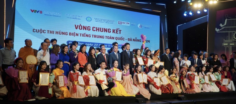 Đà Nẵng và 