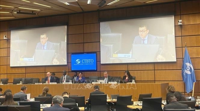 Việt Nam khẳng định cam kết ủng hộ Hiệp ước Cấm thử hạt nhân toàn diện Việt Nam khẳng định cam kết ủng hộ Hiệp ước Cấm thử Hạt nhân Toàn diện