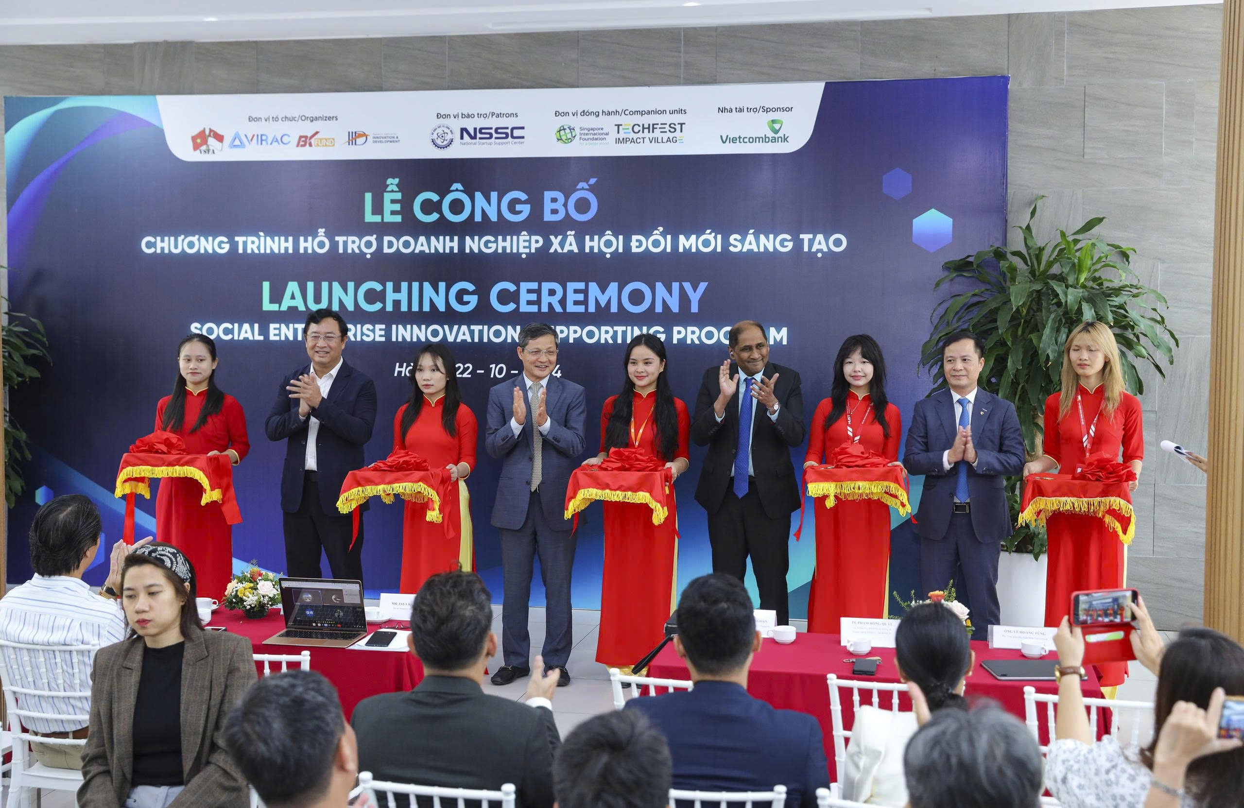 Ngoại giao kinh tế: Góc nhìn từ hoạt động của Hội hữu nghị Việt Nam - Singapore Ngoại giao kinh tế: Góc nhìn từ hoạt động của Hội hữu nghị Việt Nam - Singapore