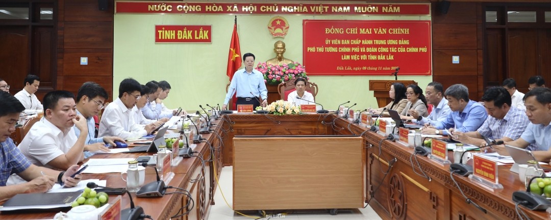 Các đại biểu tham dự buổi làm việc với Phó Thủ tướng Chính phủ Mai Văn Chính. (Ảnh: Báo Đắk Lắk) Các đại biểu tham dự buổi làm việc với Phó Thủ tướng Chính phủ Mai Văn Chính. (Ảnh: Báo Đắk Lắk)