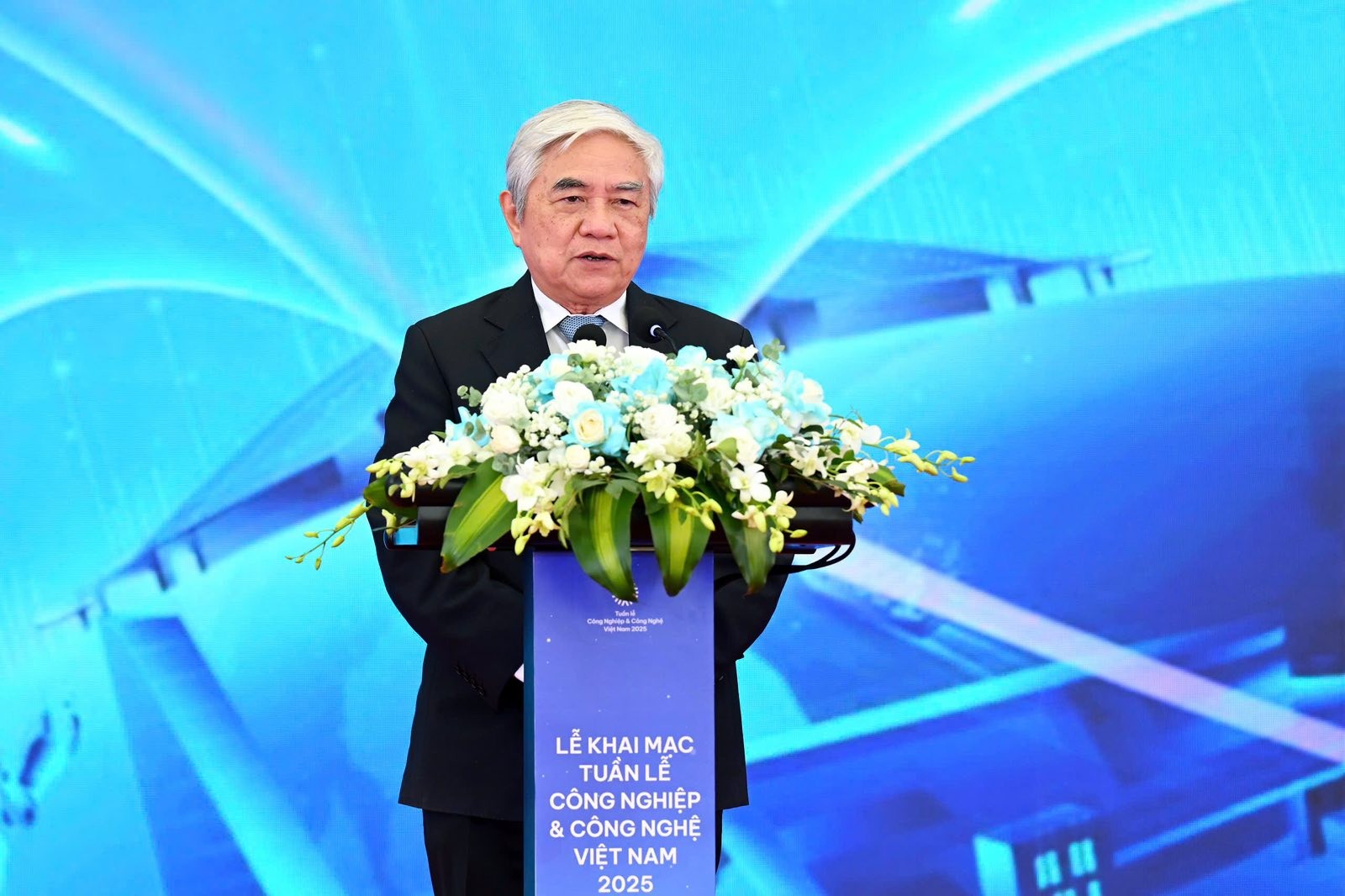 Ông Nguyễn Quân - Chủ tịch Hội Tự động hoá Việt Nam phát biểu Ông Nguyễn Quân - Chủ tịch Hội Tự động hoá Việt Nam phát biểu