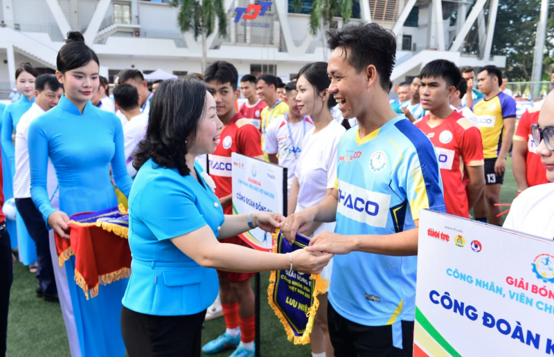 Khai mạc vòng chung kết toàn quốc Giải bóng đá công nhân, viên chức Việt Nam 2025 Khai mạc vòng chung kết toàn quốc Giải bóng đá công nhân, viên chức Việt Nam 2025