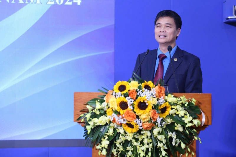 Ông Ngọ Duy Hiểu - Phó Chủ tịch Tổng Liên đoàn Lao động Việt Nam phát biểu tại buổi lễ. (Ảnh: T.L) Ông Ngọ Duy Hiểu - Phó Chủ tịch Tổng Liên đoàn Lao động Việt Nam phát biểu tại buổi lễ. (Ảnh: T.L)