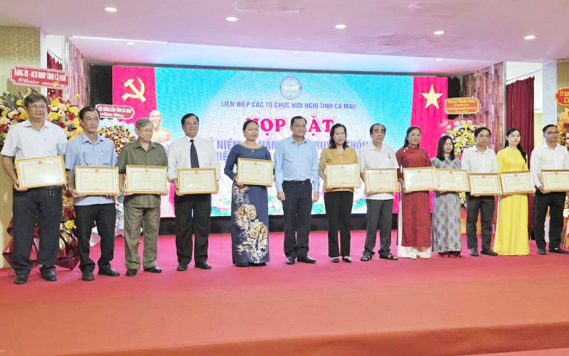 Cà Mau kỷ niệm 75 năm Ngày truyền thống Liên hiệp các tổ chức hữu nghị Việt Nam Cà Mau kỷ niệm 75 năm Ngày truyền thống Liên hiệp các tổ chức hữu nghị Việt Nam