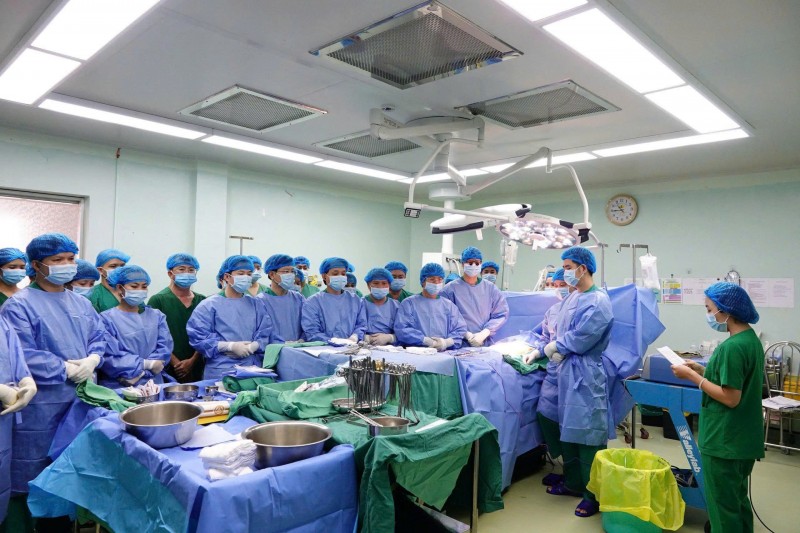 Lần đầu tiên tại Đồng bằng sông Cửu Long thực hiện ghép thận từ người hiến chết não Lần đầu tiên tại Đồng bằng sông Cửu Long thực hiện ghép thận từ người hiến chết não