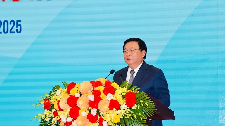 Nguyễn Xuân Thắng phát biểu chỉ đạo tại hội thảo. Nguyễn Xuân Thắng phát biểu chỉ đạo tại hội thảo.