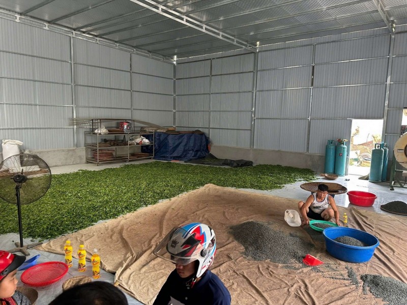 Number 1 luôn là người bạn đồng hành với Linh và thợ tại xưởng để tiếp năng lượng, bền đam mê, không ngừng bước tới chinh phục ước mơ. (Ảnh:NVCC). Number 1 luôn là người bạn đồng hành với Linh và thợ tại xưởng để tiếp năng lượng, bền đam mê, không ngừng bước tới chinh phục ước mơ. (Ảnh:NVCC).