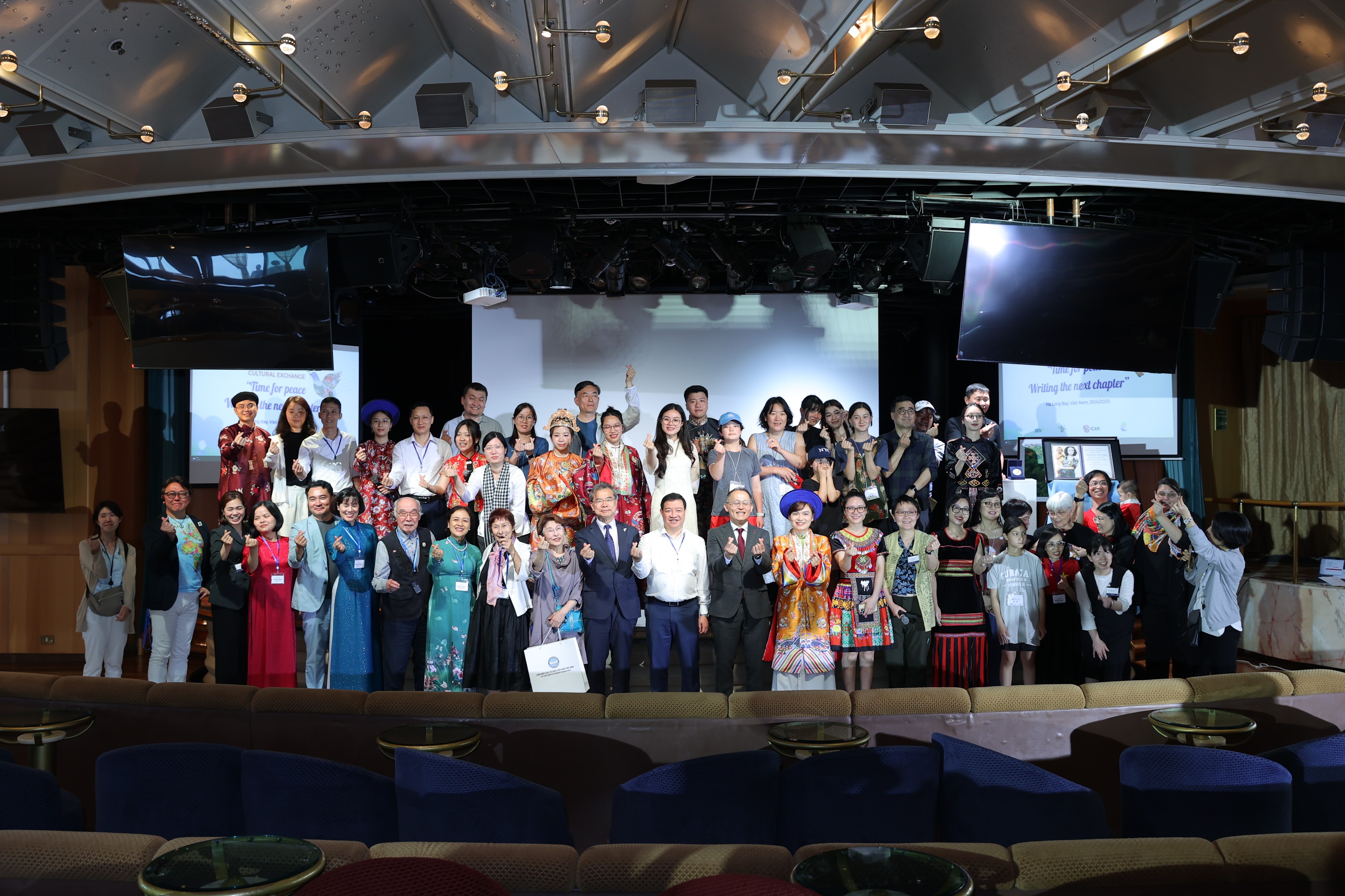 undefined Đối ngoại nhân dân đa phương: Một số bài học và suy ngẫm