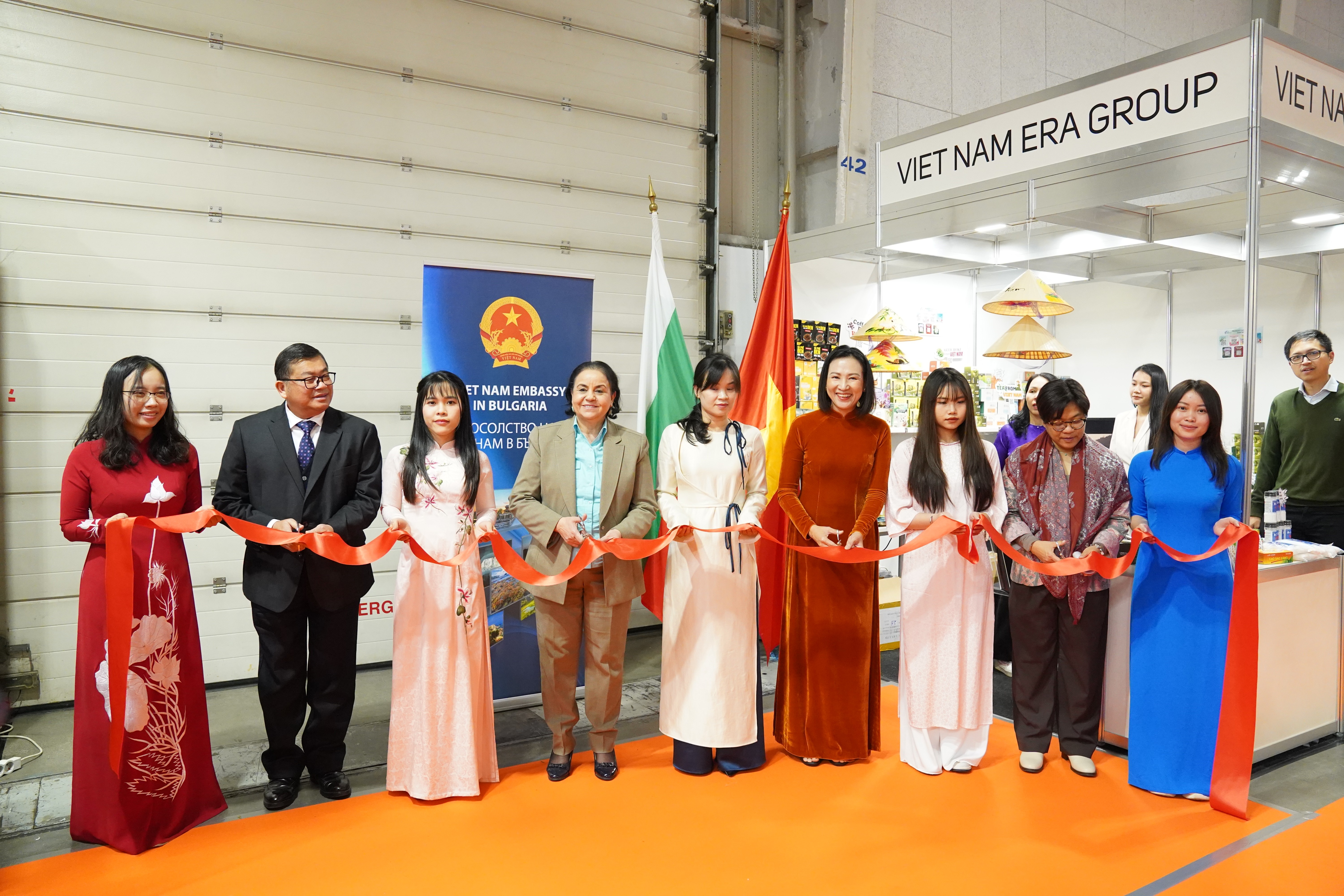 Việt Nam tham gia gian hàng tại Hội chợ Quốc tế về Thực phẩm - Đồ uống lớn nhất Đông Nam Âu Việt Nam tham gia gian hàng tại Hội chợ Quốc tế về Thực phẩm - Đồ uống lớn nhất Đông Nam Âu