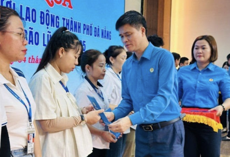 Công đoàn Việt Nam hỗ trợ đoàn viên, người lao động bị thiệt hại do mưa lũ