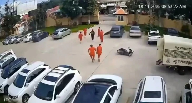 Tin quốc tế ngày 19/11: Nhật Bản cảnh báo công dân tại Trung Quốc, Campuchia đã bắt được nhóm phạm nhân dùng súng tẩu thoát Tin quốc tế ngày 19/11: Nhật Bản cảnh báo công dân tại Trung Quốc, Campuchia đã bắt được nhóm phạm nhân dùng súng tẩu thoát