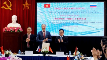 viet nga xuc tien cong nghe va doi moi sang tao vi muc tieu phat trien ben vung