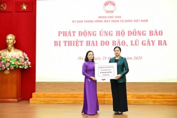 tren 110 ty dong ung ho dong bao mien trung tay nguyen khac phuc hau qua mua lu