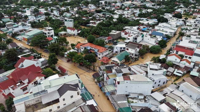 Chính phủ hỗ trợ khẩn cấp thêm 1.100 tỷ đồng khắc phục thiệt hại mưa lũ