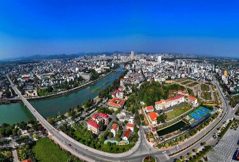 hoi tu 3 gia tri an cu giao thuong va ban sac asia vibe mong cai hut khach dip cuoi nam