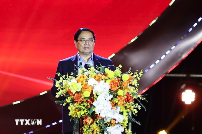 Thủ tướng kêu gọi đồng bào cả nước đoàn kết một lòng hướng về miền Trung