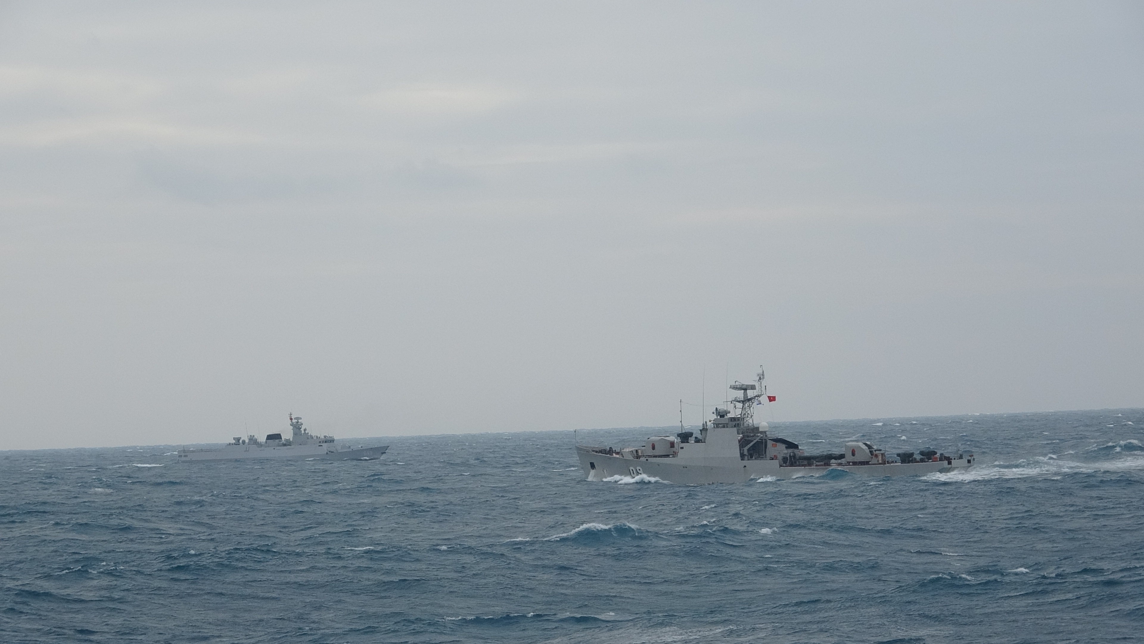 Tàu Hải quân nhân dân Việt Nam tuần tra liên hợp cùng Hải quân Trung Quốc trên vùng biển Vịnh Bắc Bộ