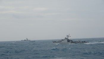 tau hai quan nhan dan viet nam tuan tra lien hop cung hai quan trung quoc tren vung bien vinh bac bo