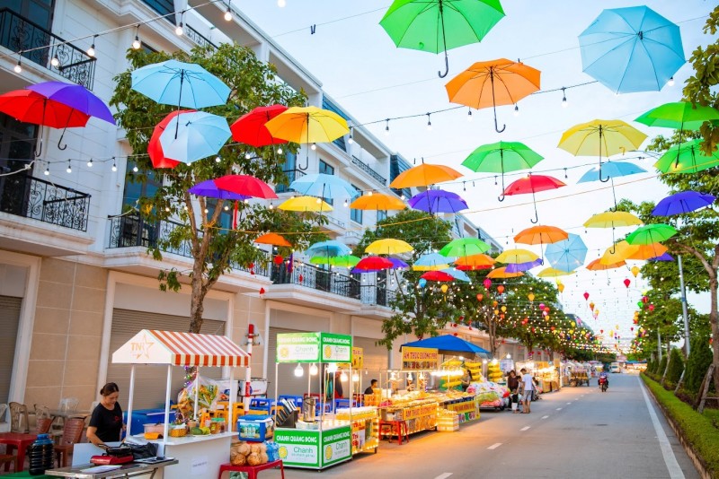 Khu đô thị TNR Stars Diễn Châu được trang hoàng như là điểm đến hấp dẫn nhất của Nghệ An trong các hoạt động cồng đồng.