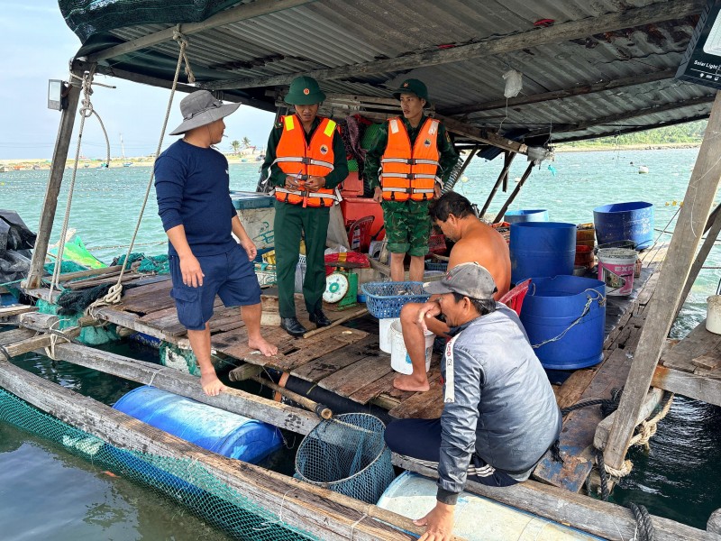 Đồn Biên phòng Ninh Phước (Khánh Hòa) tăng cường tuyên truyền, chủ động ứng phó bão số 15