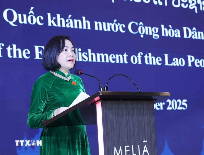 Tiệc chiêu đãi kỷ niệm 50 năm Quốc khánh Lào tại Hà Nội: Thắt chặt tình hữu nghị Việt - Lào Tiệc chiêu đãi kỷ niệm 50 năm Quốc khánh Lào tại Hà Nội: Thắt chặt tình hữu nghị Việt - Lào