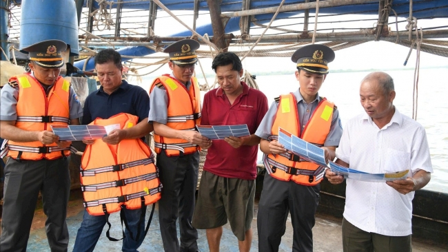 Ngư dân và biên phòng thực hiện đồng bộ các biện pháp chống khai thác IUU