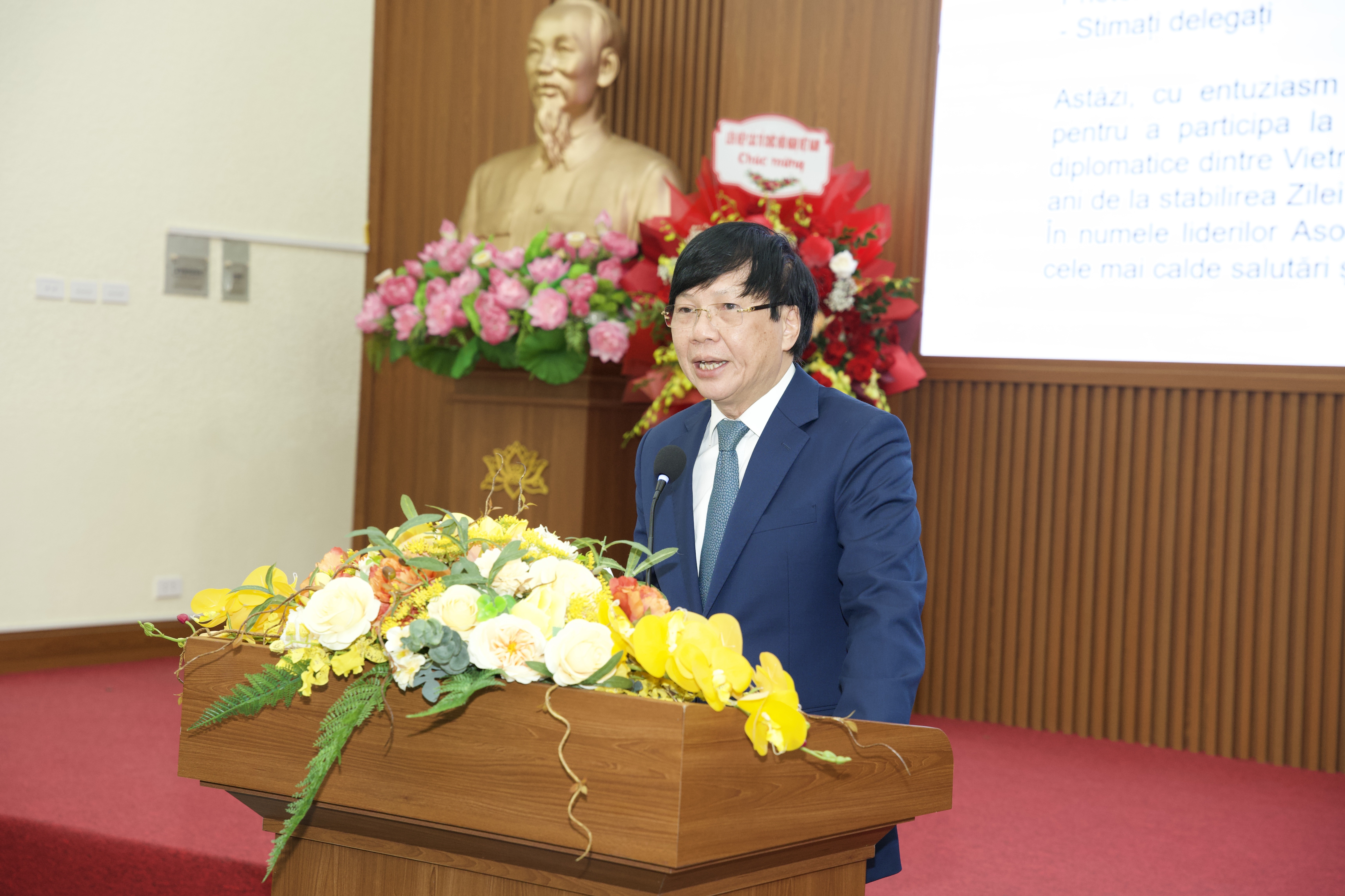 Giao lưu nhân dân nối dài tình hữu nghị Việt Nam – Rumani