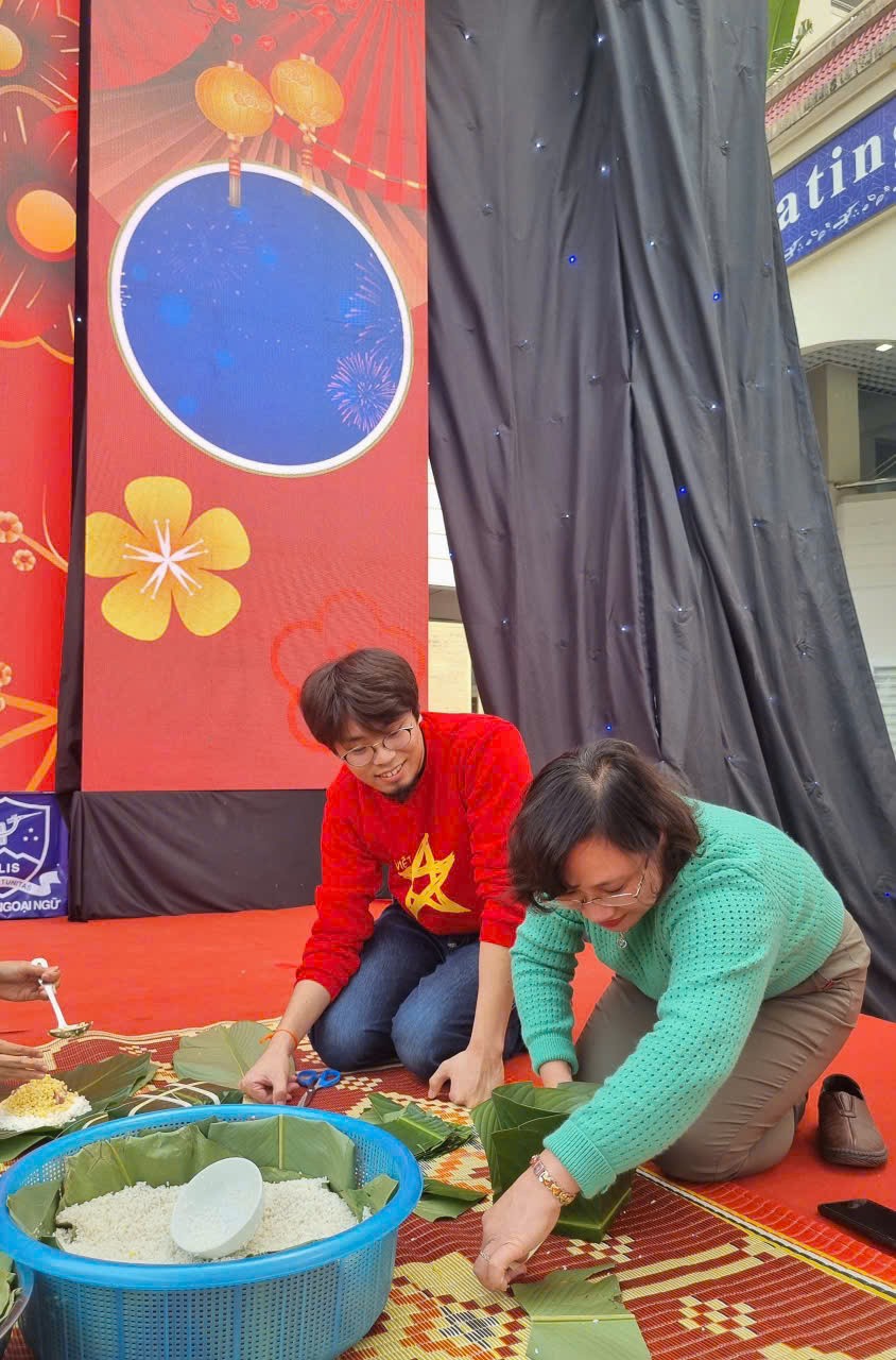 Hikaru Watanabe: tiếng Việt hay từ những điều rất bình dị, tiếng rao buổi sáng, câu chào mỗi ngày Hikaru Watanabe: tiếng Việt hay từ những điều rất bình dị, tiếng rao buổi sáng, câu chào mỗi ngày