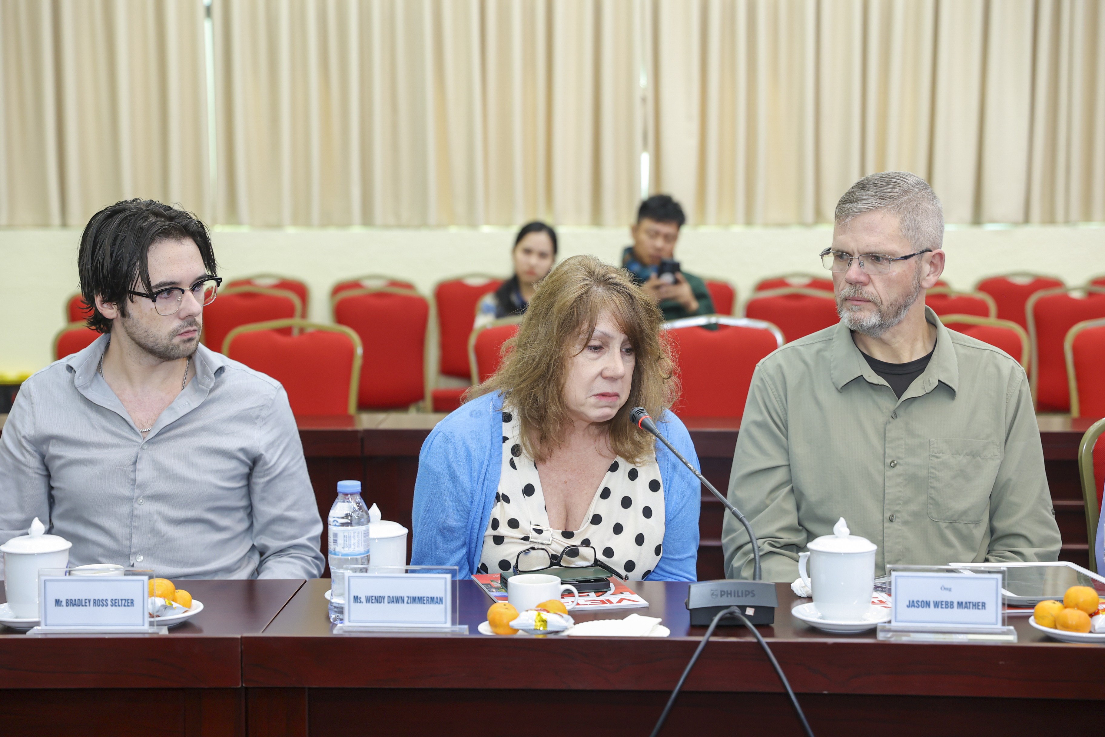 “Gặp gỡ hai phía”: Xoa dịu nỗi đau chiến tranh, kết nối nhân dân Việt Nam - Hoa Kỳ “Gặp gỡ hai phía”: Xoa dịu nỗi đau chiến tranh, kết nối nhân dân Việt Nam - Hoa Kỳ