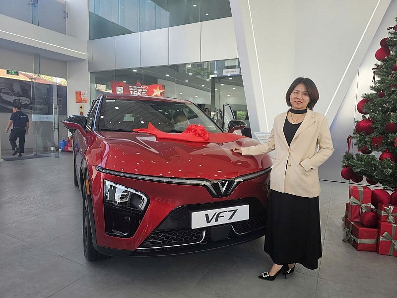 Lập kỷ lục với xưởng dịch vụ thứ 350, VinFast nhận “mưa lời khen” về mạng lưới hậu mãi khủng nhất Việt Nam