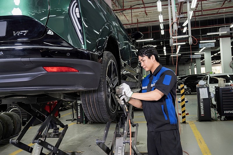 Lập kỷ lục với xưởng dịch vụ thứ 350, VinFast nhận “mưa lời khen” về mạng lưới hậu mãi khủng nhất Việt Nam