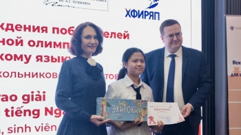 Hợp tác giáo dục nuôi dưỡng tình yêu tiếng Nga của thế hệ trẻ Việt Nam