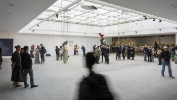 trien lam toa v diem cham khoa hoc cuoc doi thoai giua nghe thuat va tri tue nhan loai