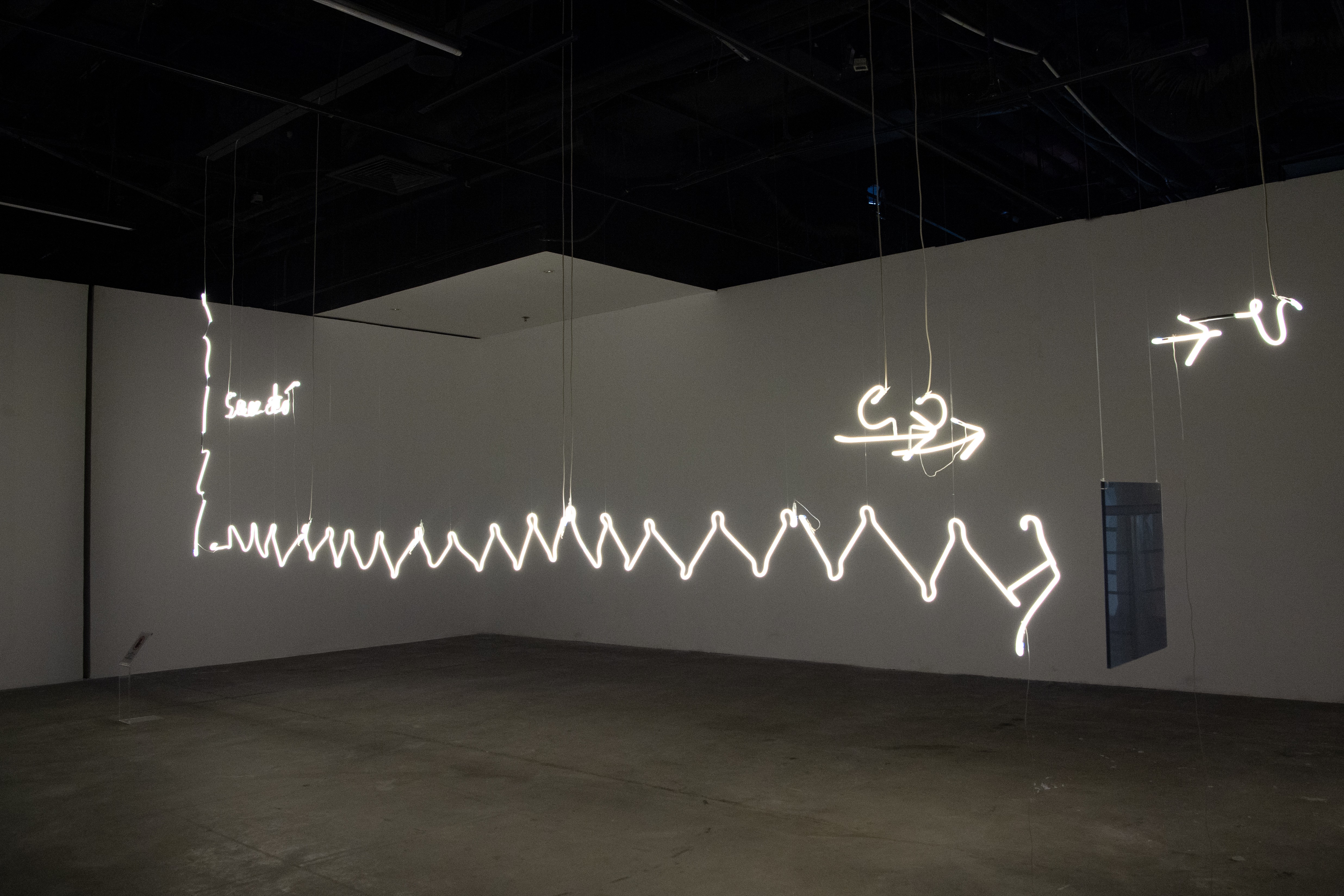 Triển lãm “Tỏa V – Điểm Chạm Khoa Học”: Cuộc đối thoại giữa nghệ thuật và trí tuệ nhân loại