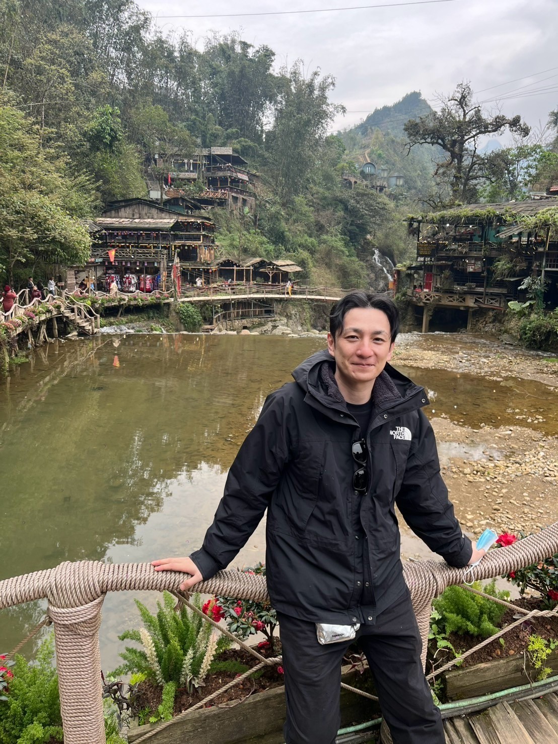 Anh Kaneya Manabu trong một chuyến du lịch Sapa (Lào Cai)