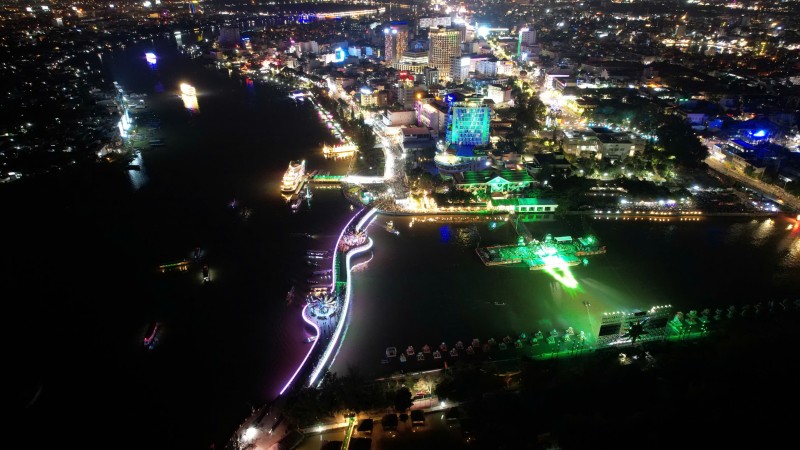 Rộn ràng Lễ hội Văn hóa Sông nước Cần Thơ dịp cuối năm