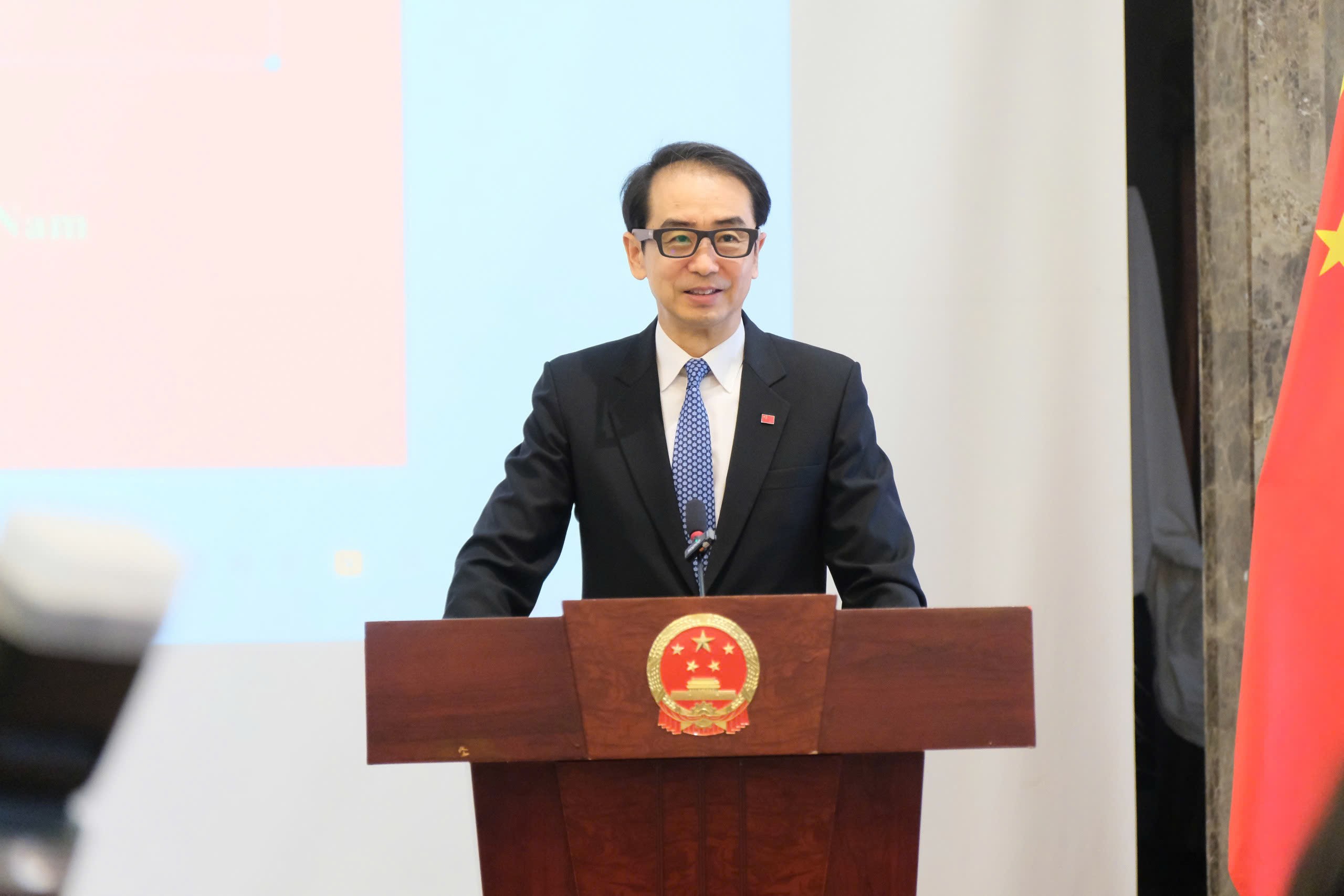 Trao học bổng Đại sứ Trung Quốc năm 2025 cho 225 học sinh vượt khó