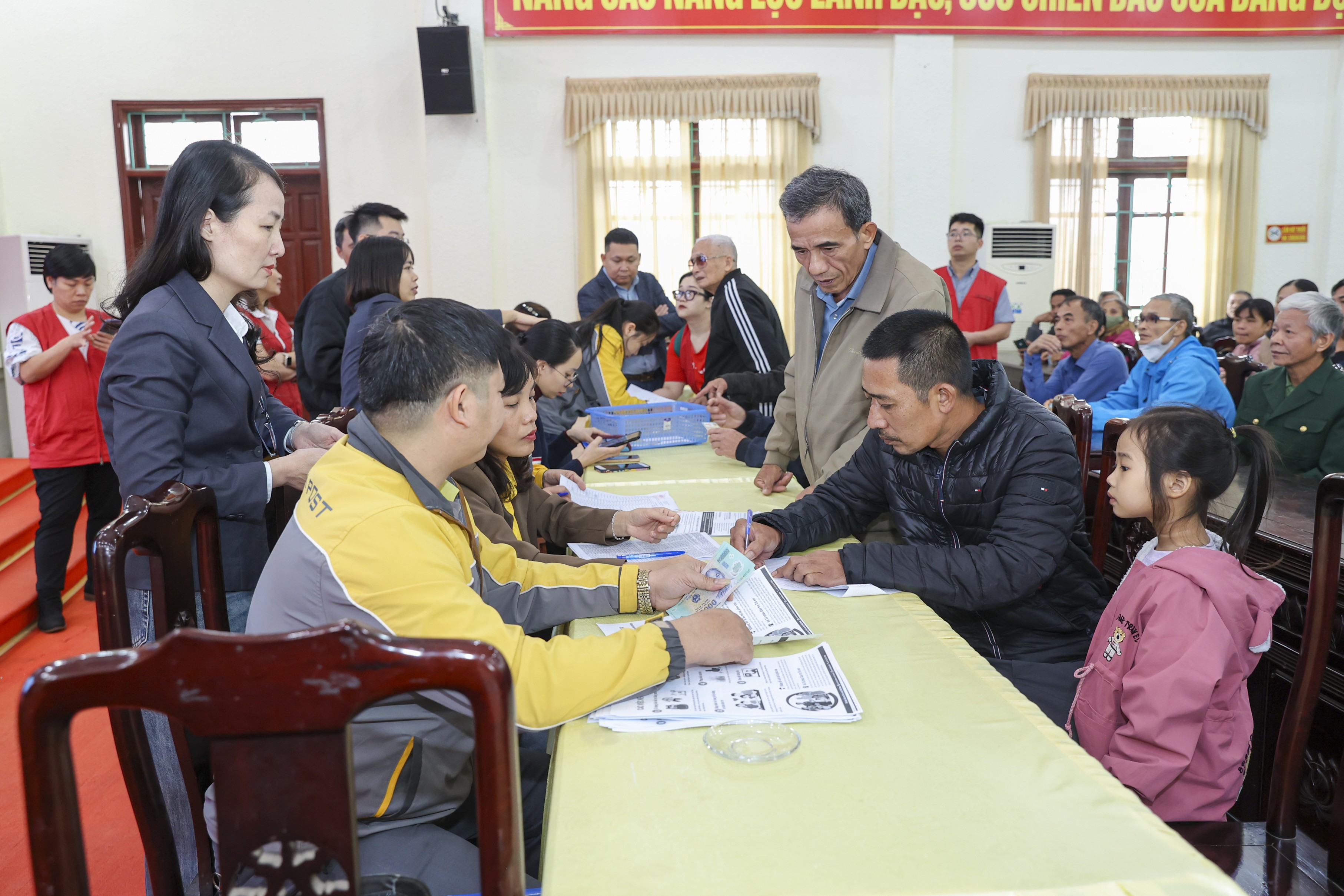 Chính phủ Canada và Tổ chức Cứu trợ Trẻ em tiếp sức trẻ em Bắc Ninh sớm quay về nhịp sống và học tập sau thiên tai