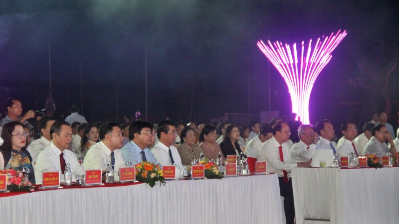 Cà Mau kỷ niệm 85 năm Khởi nghĩa Hòn Khoai và Ngày truyền thống cách mạng Cà Mau kỷ niệm 85 năm Khởi nghĩa Hòn Khoai và Ngày truyền thống cách mạng