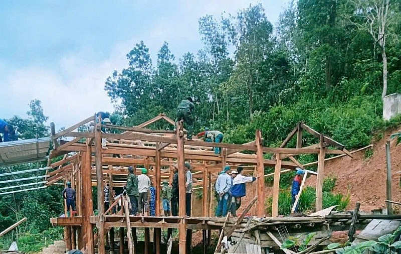 Na Son thay áo mới: 100 căn nhà vững chãi nâng bước hộ nghèo và gia đình chính sách