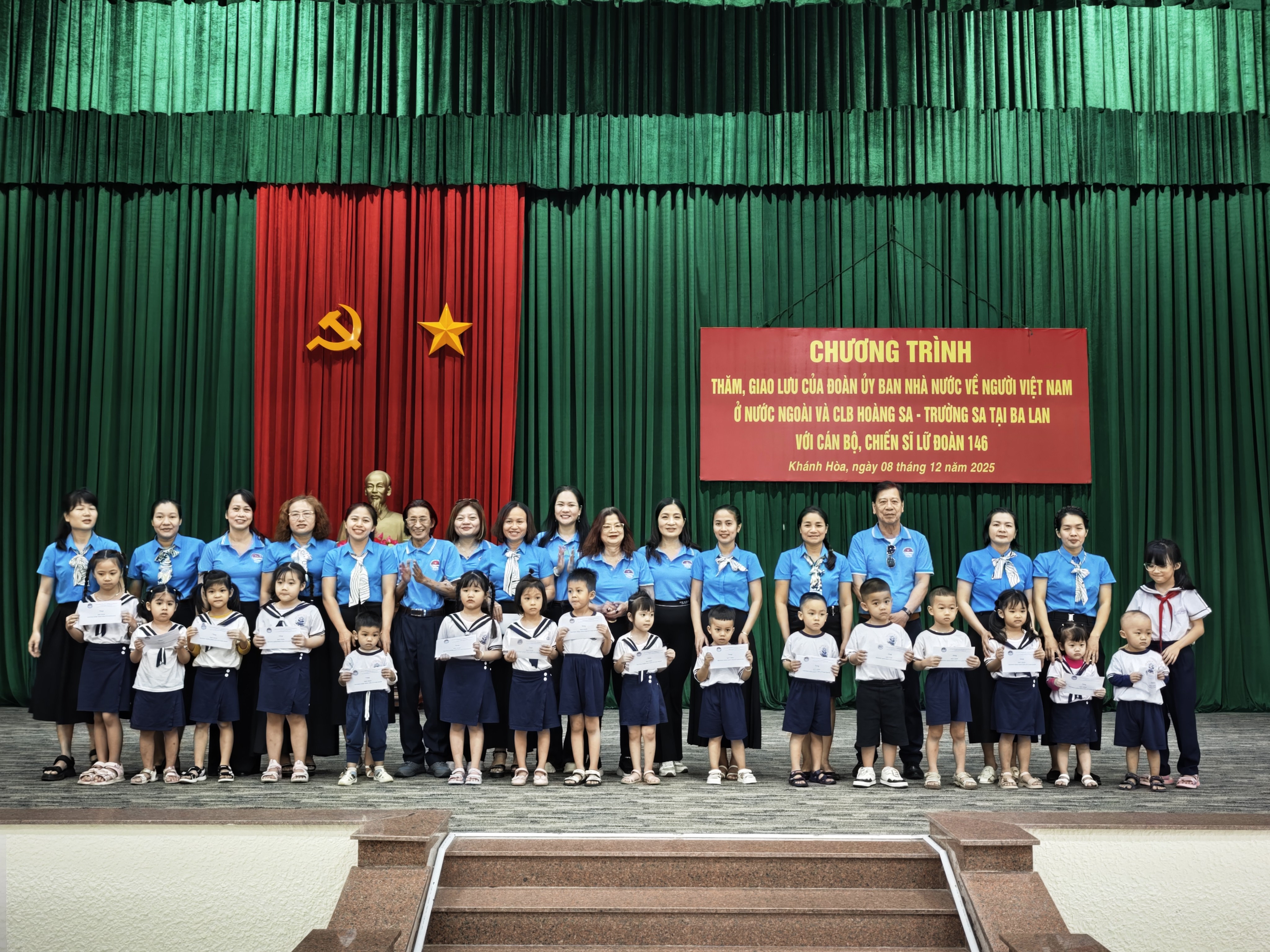 Câu lạc bộ Hoàng Sa - Trường Sa tại Ba Lan trao tặng Vườn rau xanh cho đảo Trường Sa Lớn