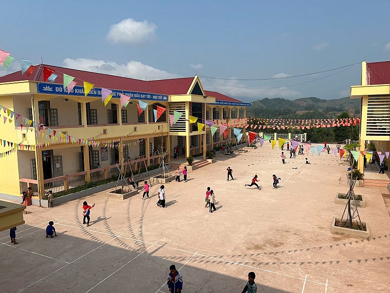 Mường Toong bừng sáng từ những bước chân đầu tiên Mường Toong bừng sáng từ những bước chân đầu tiên